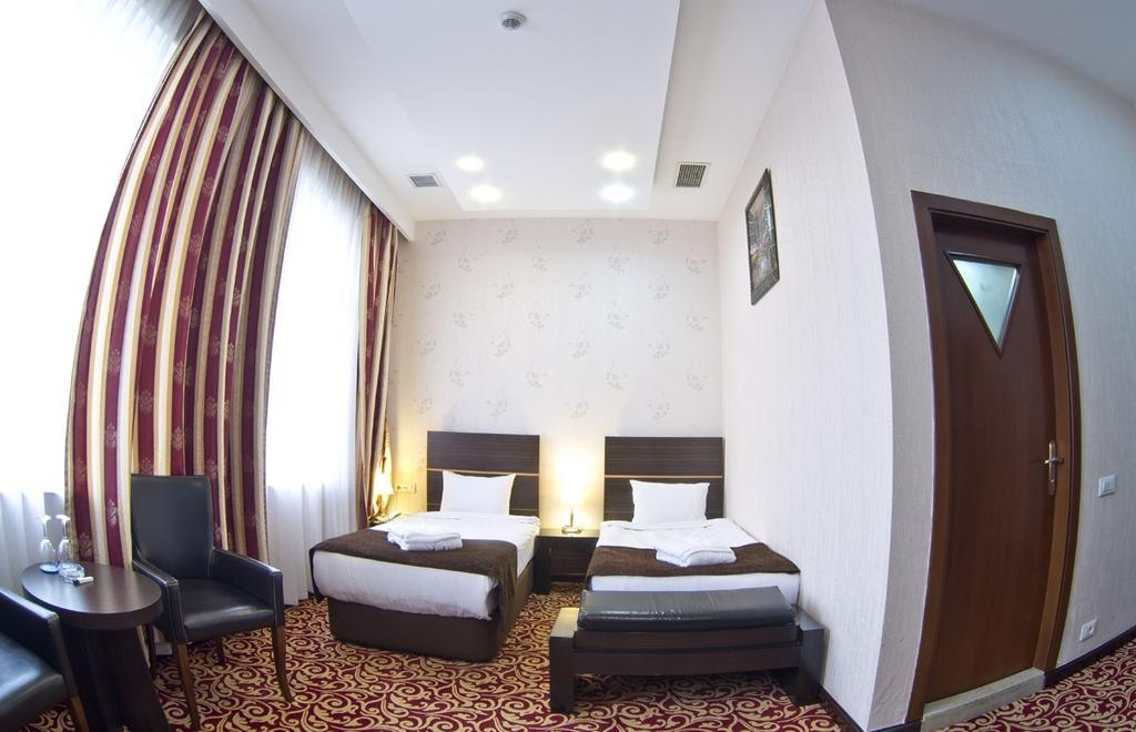 Ambassador Hotel Баку Номер фото