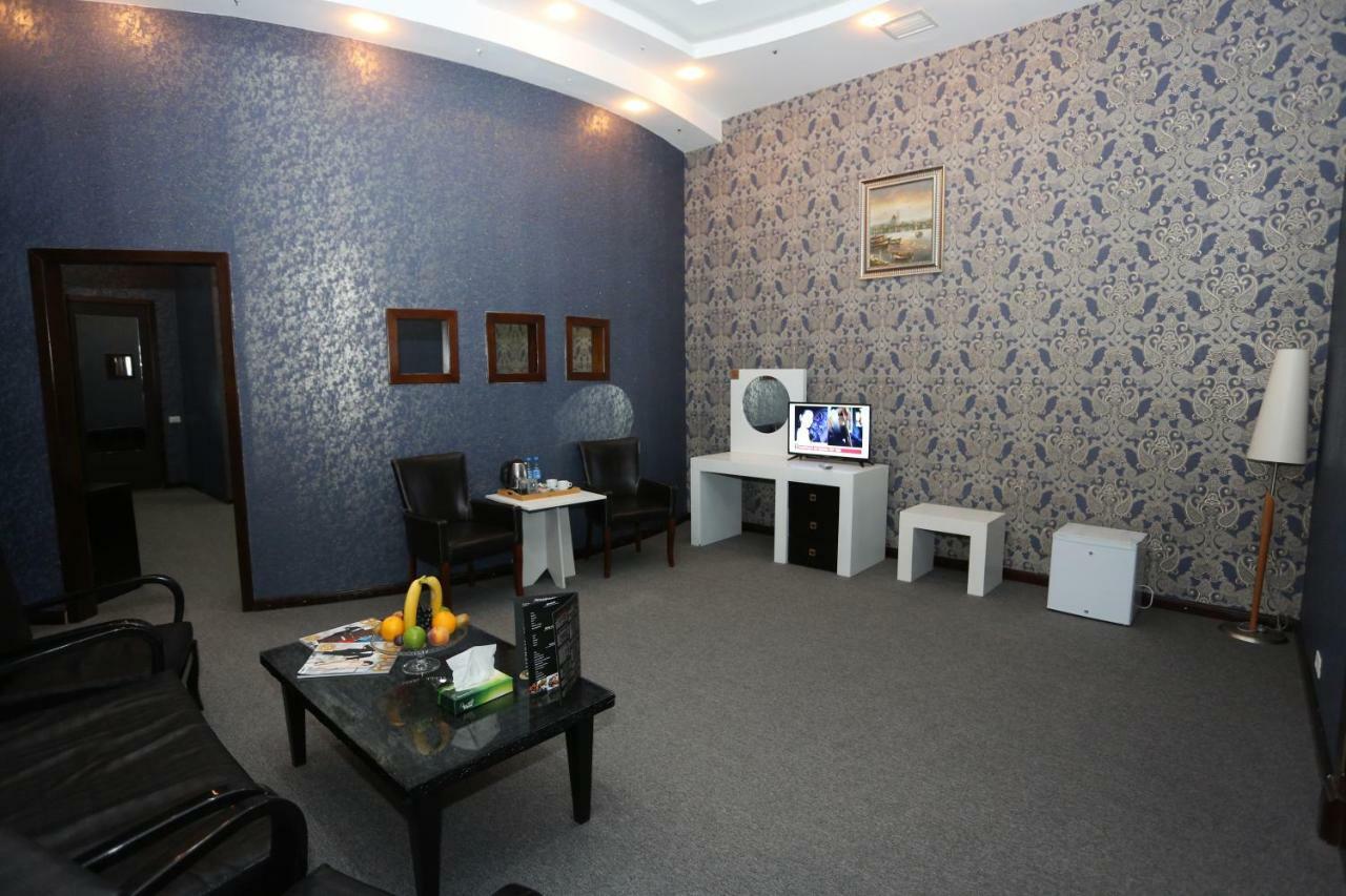 Ambassador Hotel Баку Екстер'єр фото